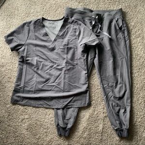 Figs Scrubs - V neck top and jogger bottom - Size XL - selling as a set